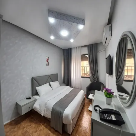 Al-Nujoom Hotel Suites