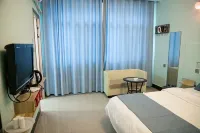 Xionghui Hotel - 2 Yıldız