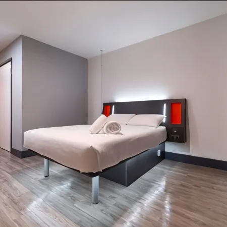 easyHotel London City Shoreditch Отели рядом с достопримечательностью «Улица Хаттон-Гарден»