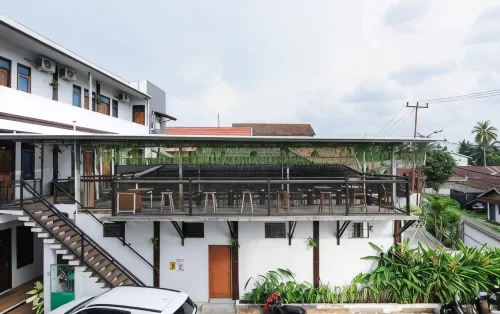 Urbanview Hotel Syariah @ Waskita Residence Telanaipura - 2 Yıldız