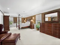 Pool - 7 Bedrooms - Close to beach Hotels in Brigantine