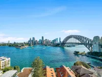 Sydney's Landmark Views from Luxury 2Bd Apt Hotels in Kirribilli