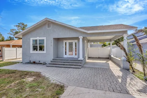 Spacious 5-Bedroom Villa w/ Heated Pool & BBQ - SoHo & Downtown Tampa - Private Pools
