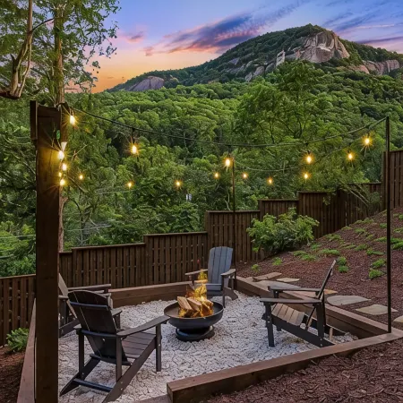 StayInOurSpace- Romantic getaway with views, walk to downtown, Hot tub, fire pit