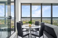 Liverpool Brand new 2 Bedroom APT View & Parking - Homestays