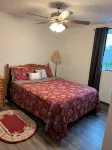 Spacious 4-bedroom house with AC, WiFi in NW Lincoln