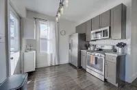 Cozy 2 Bedroom Downtown Milwaukee Apartment