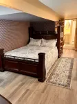 Riverside suite on York River in town free parking