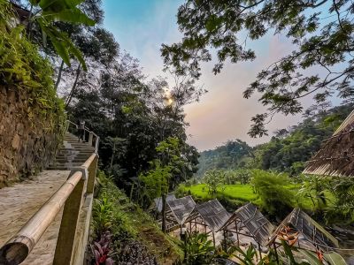 Kaliwatu Sentul Glamping & Campsite