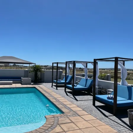 Rox and Sea Country Lodge