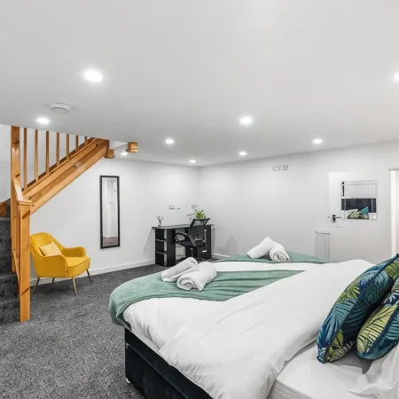 Top Hat - 1 Bed Apartment