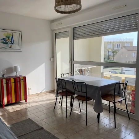 Appartement Lumineux et Chaleureux à 50 Mètres de la Plage !