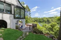 Charming 4-bedroom country house 40 minutes from NYC