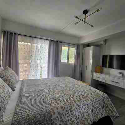 Coastal Apartment- Welcoming Apartment Overlooking Soufriere Town. Rooms