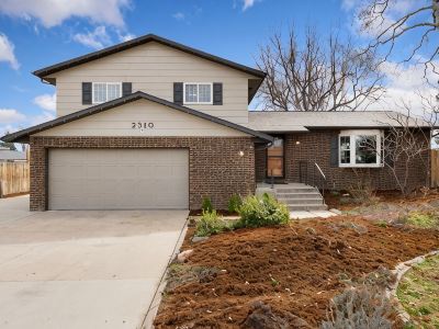 West Greeley 5 bed/4 bath tastefully furnished and recently updated.