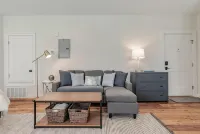 Fantastic studio in Leinkauf Historic District!