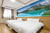 star hostel - parking