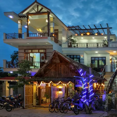 Hoi An Sea Sunset Homestay and Bar Hoteles cerca de DanangGolf Glub
