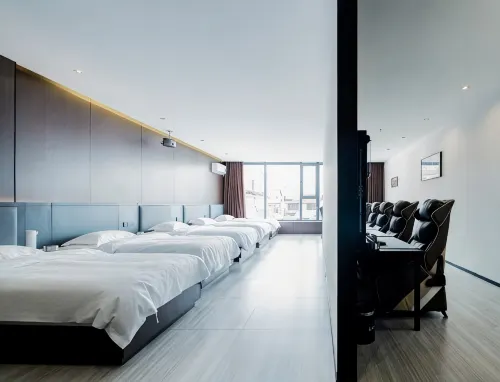 Bairin Right Banner Senbo E-Sports Hotel