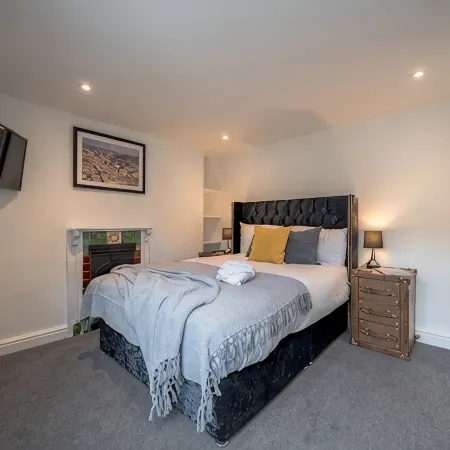 Stunning Bath Home Sleeps 12 ~ Ideal for Hen/Stags