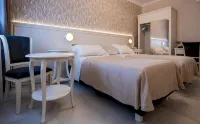 Hotel Sicilia - Balcony