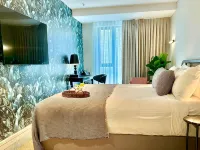 202 Elizabeth Hotels near Ultimo