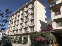 Derong Tawang Business Hotel