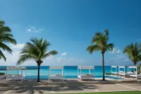 Krystal Grand Cancun All Inclusive - Infinity Pools