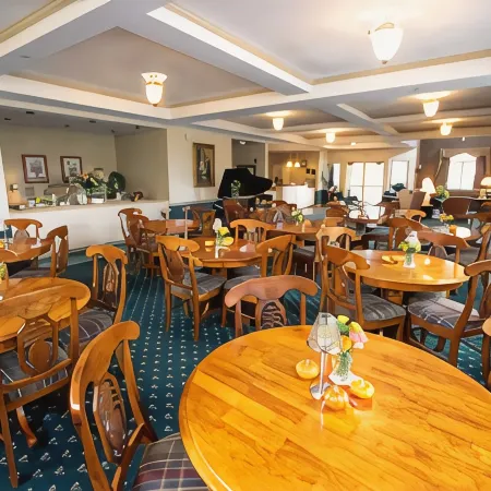 Best Western Plus Lawnfield Inn  Suites