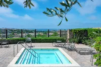 Ocean View, Sand, Waves & Wonder 4 Guests Luxury Resort Experence