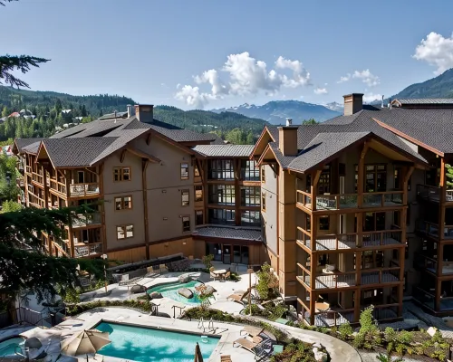 Evolution Whistler Hotels near T-Bar