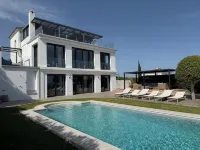 Elegant Villa W/ Views Of The Mediterranean, Gibraltar, Beach & Sotogrande Port - Swimmingpools