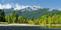 Outdoor adventures all around this comfy home with stunning views prime location - 3 tähden