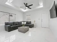 Brand NEW Splendor 2 Bedroom Apartment conveniently located Pharr-McAllen area! Hotels in Pharr