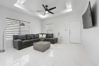 Brand NEW Splendor 2 Bedroom Apartment conveniently located Pharr-McAllen area! - Wifi