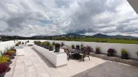 Luxury Penthouse situated on a distinguishable area in Altozano.