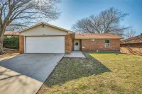 Centrally Located 3BR 2BA - ! - Homestays