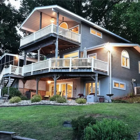 4-BR Lakefront Home with Amazing Views