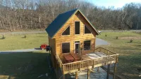 Beautiful River Front Cabin with Mountain views - Mountain view