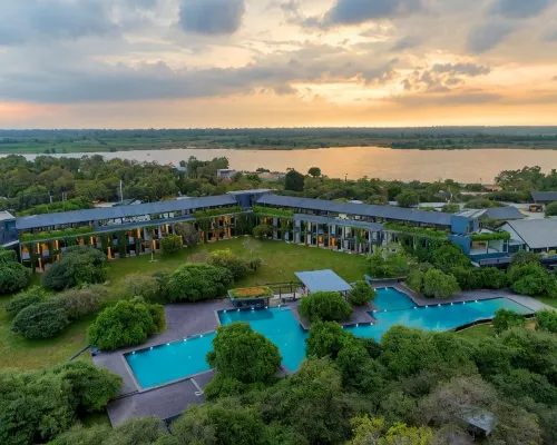 DoubleTree by Hilton Weerawila Rajawarna Resort Hotels in Hambantota