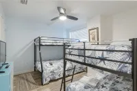 Beach Paradise - Perfect Ocean Sunset Views with Pool & Sauna & Breakfast! - 4つ星