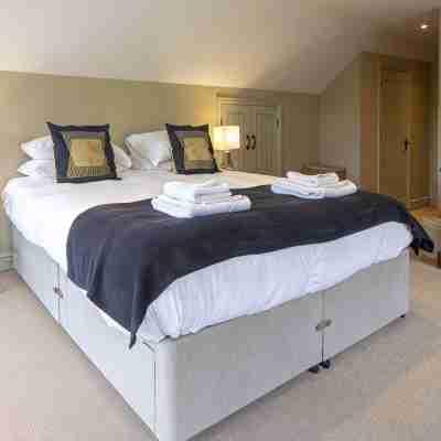 Lovely Cotswolds farm house on an award winning vineyard with stunning views Rooms