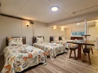 Spacious 6BR - 5BA Ski Home on Pico Mountain - Minutes to Killington Mountain Hoteles en Mendon
