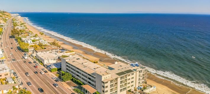Beautiful, luxurious hideaway right on Carbon Beach in Malibu! Hoteles en Malibú