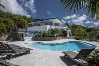 3 Villas,One Price/ Sleeps 16/ Steam Room/Private Pool/Close to everything Gated -  Ferienhäuser