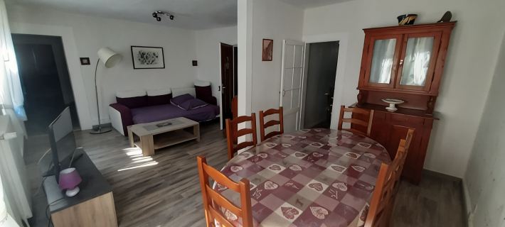 APARTMENT 1ST FLOOR 4 ROOMS 2 BEDROOMS 2-4PERS Hotels in Colmar