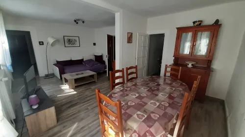 APARTMENT 1ST FLOOR 4 ROOMS 2 BEDROOMS 2-4PERS