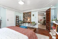 Queen City Hideaway - walk downtown, newly reno, classic, and cozy with views! - Condos