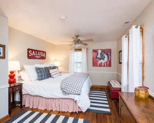 CHARMING Saluda on My Mind – 2min Walk to Downtown Hotels in Saluda