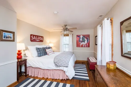 CHARMING Saluda on My Mind – 2min Walk to Downtown